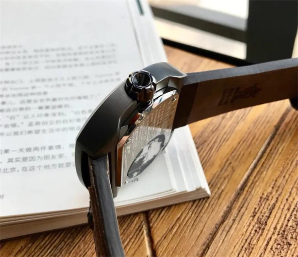轻松修复七个星期五手表金属表带生锈问题（图）