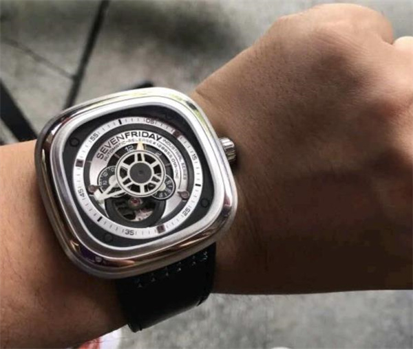 七个星期五手表日历脱落，如何巧妙修复（图）